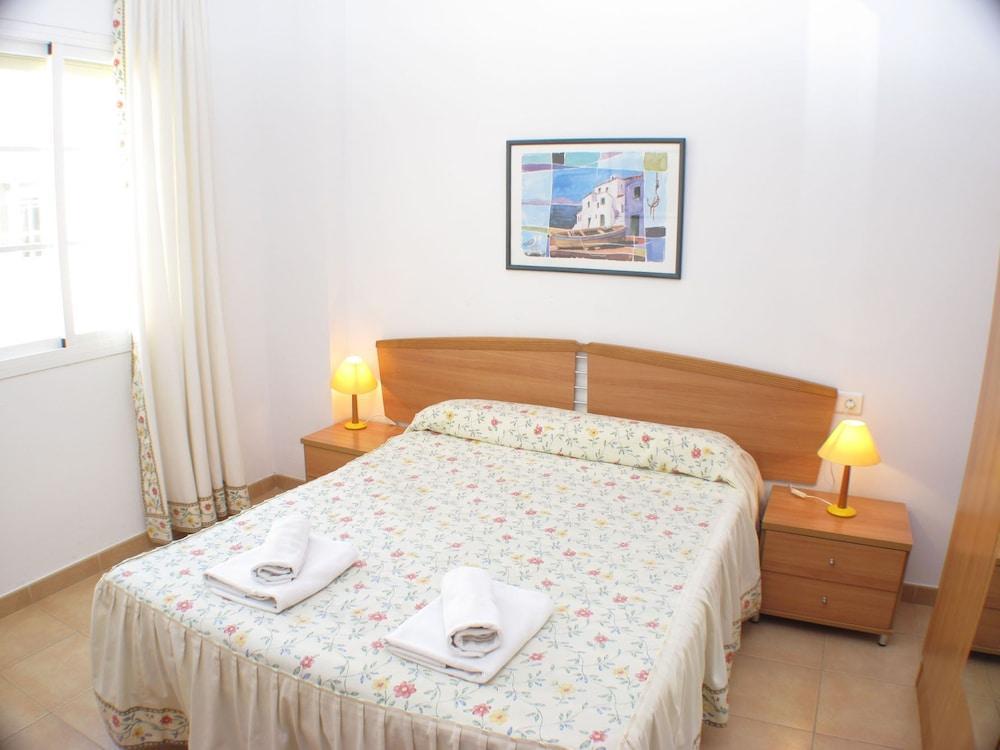 Apartamentos Nerja Medina Canovas エクステリア 写真