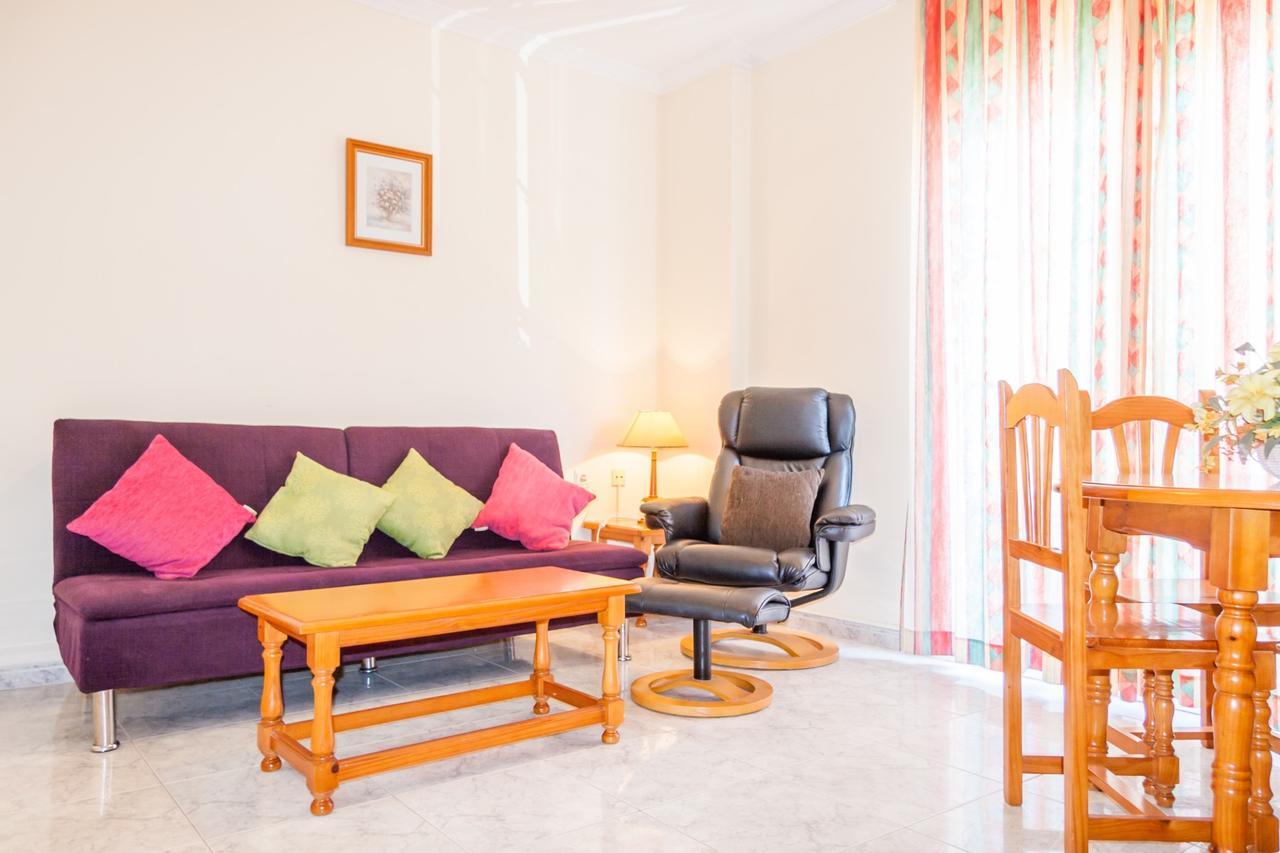 Apartamentos Nerja Medina Canovas エクステリア 写真