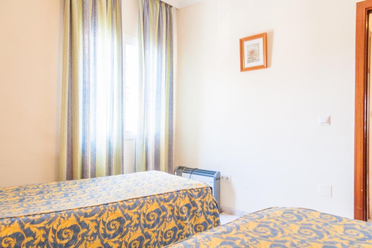 Apartamentos Nerja Medina Canovas エクステリア 写真
