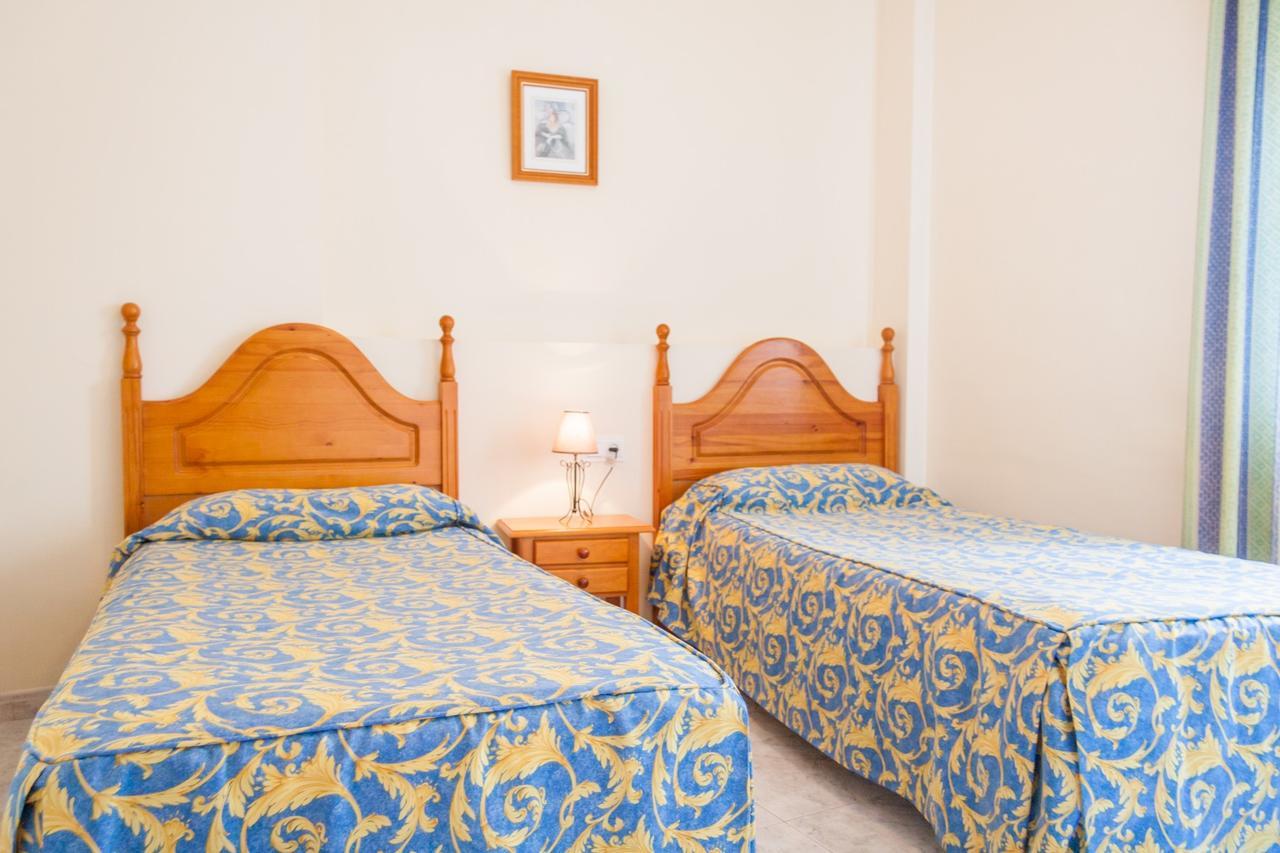 Apartamentos Nerja Medina Canovas エクステリア 写真